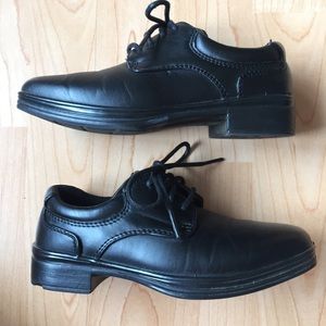 Stafford Toddler Boys Black Dress Shoes EUC
